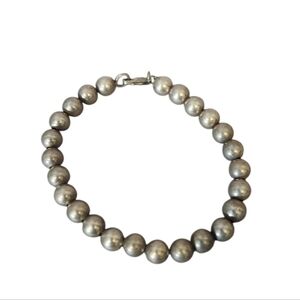 Elegant Silvertone Cultured‎ Pearl Bracelet